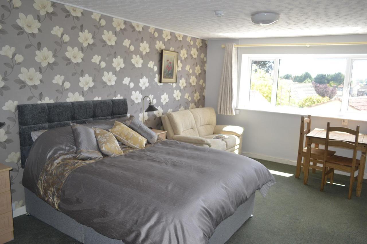 The Lawns Tea Room And B&B Ashcott Bagian luar foto