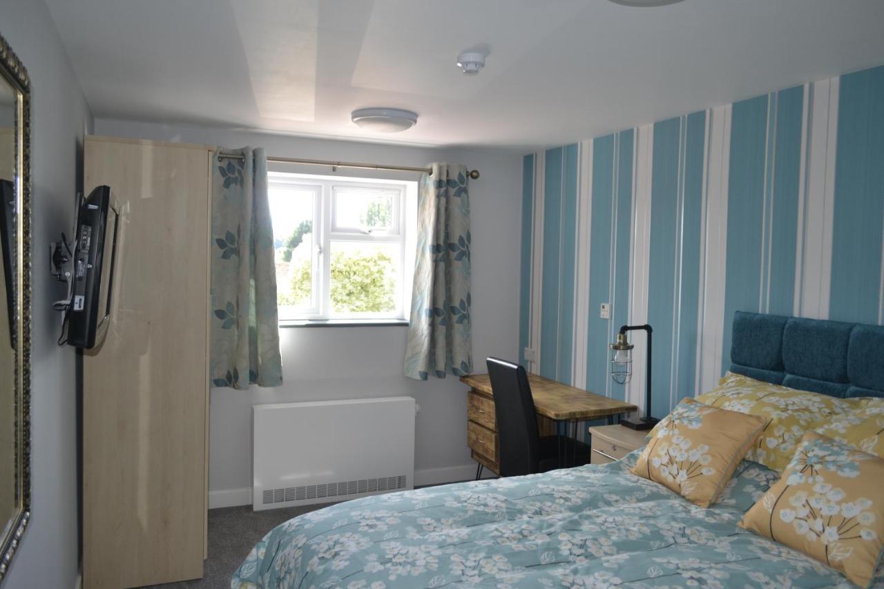 The Lawns Tea Room And B&B Ashcott Bagian luar foto